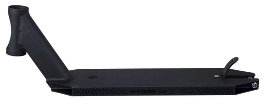 Striker Lux Five 470 Deck Black