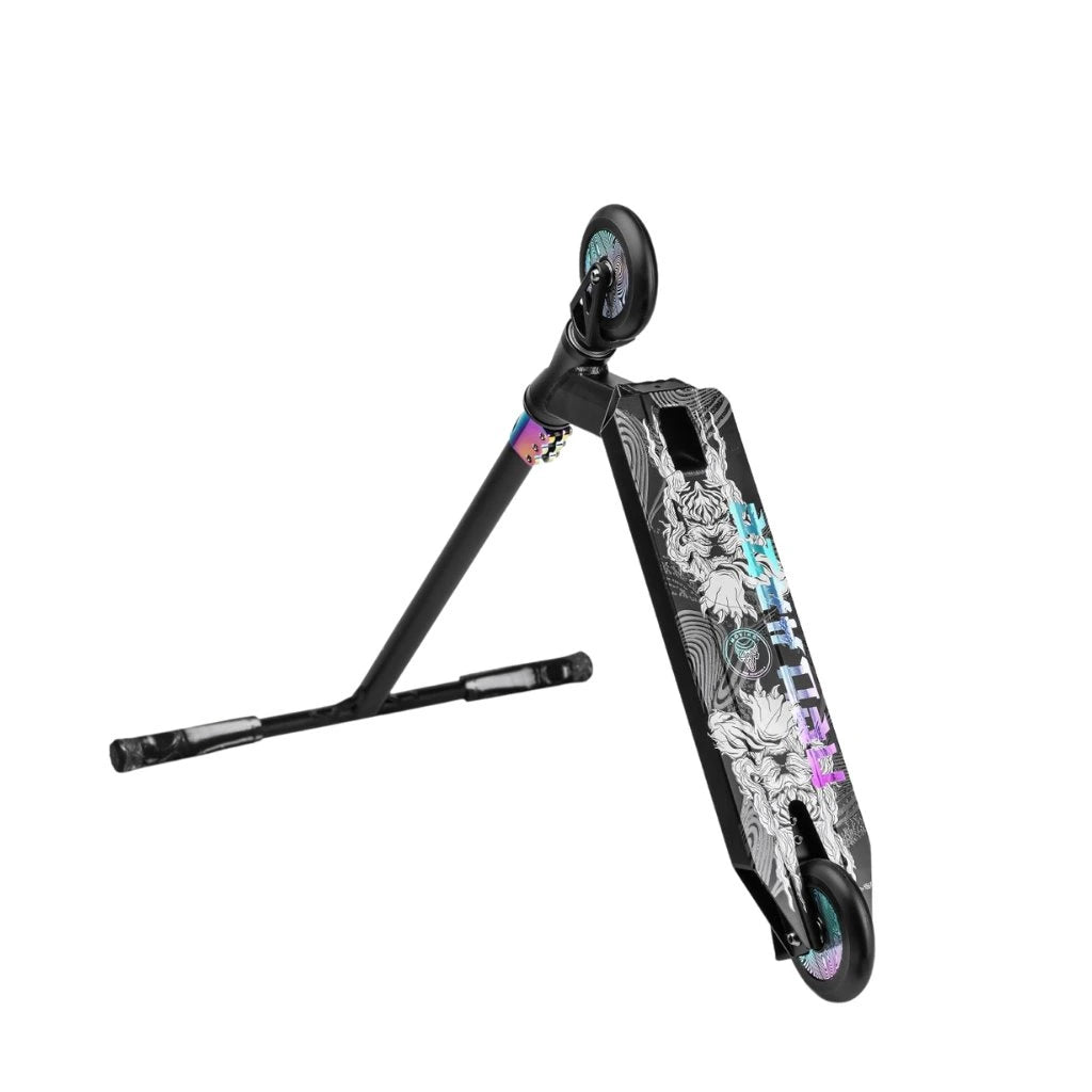 Haze Stuntstep Zwart  Neochrome 82cm