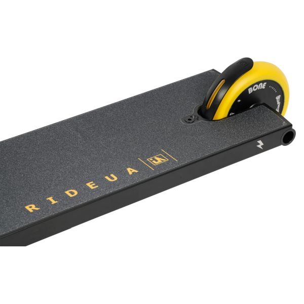 UrbanArtt Bone 6 x 23 Scooter Black Yellow