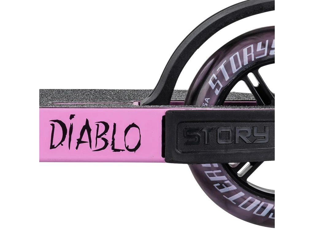 Story / NKD Diablo Stuntstep Roze Zwart 79.5cm