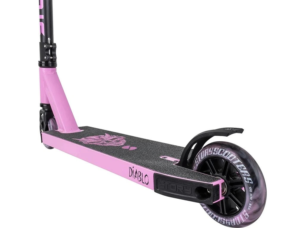 Story / NKD Diablo Stuntstep Roze Zwart 79.5cm