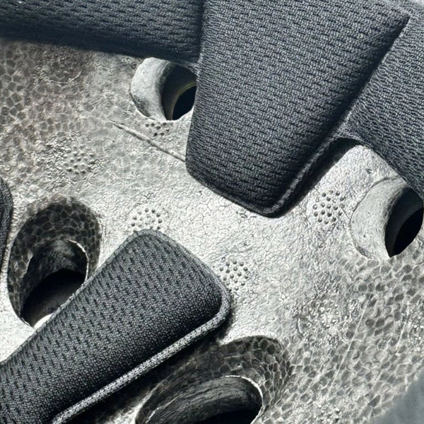 Stuntstep Helm Nexus Zwart