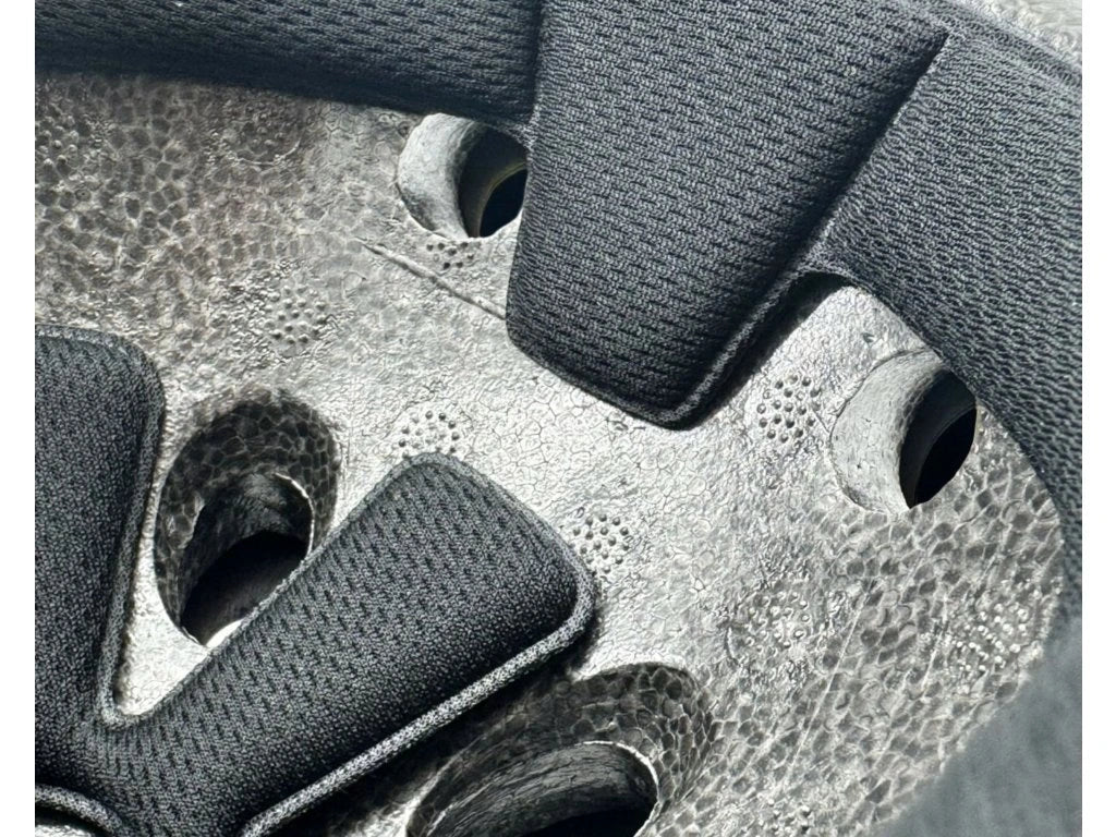 Stuntstep Helm Nexus Zwart