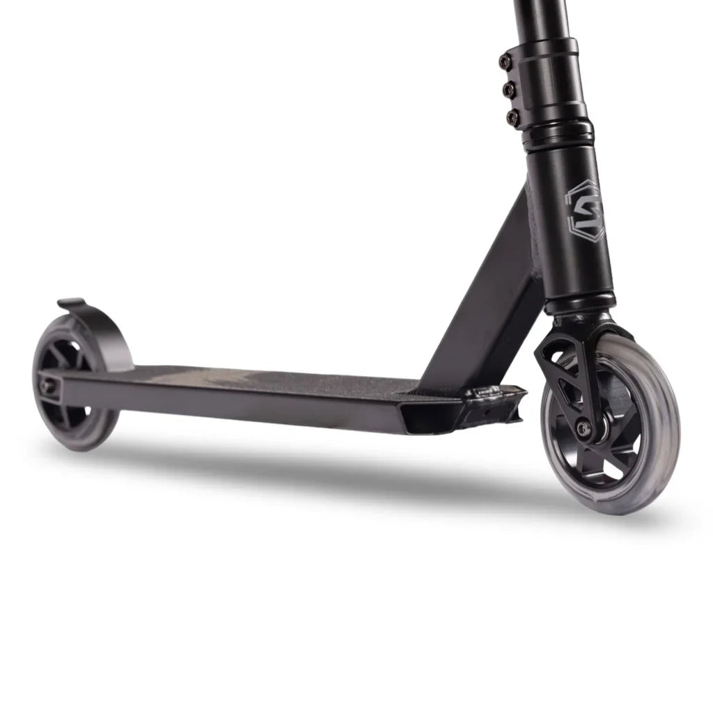 Skitt Stuntstep Impact Zwart 84cm