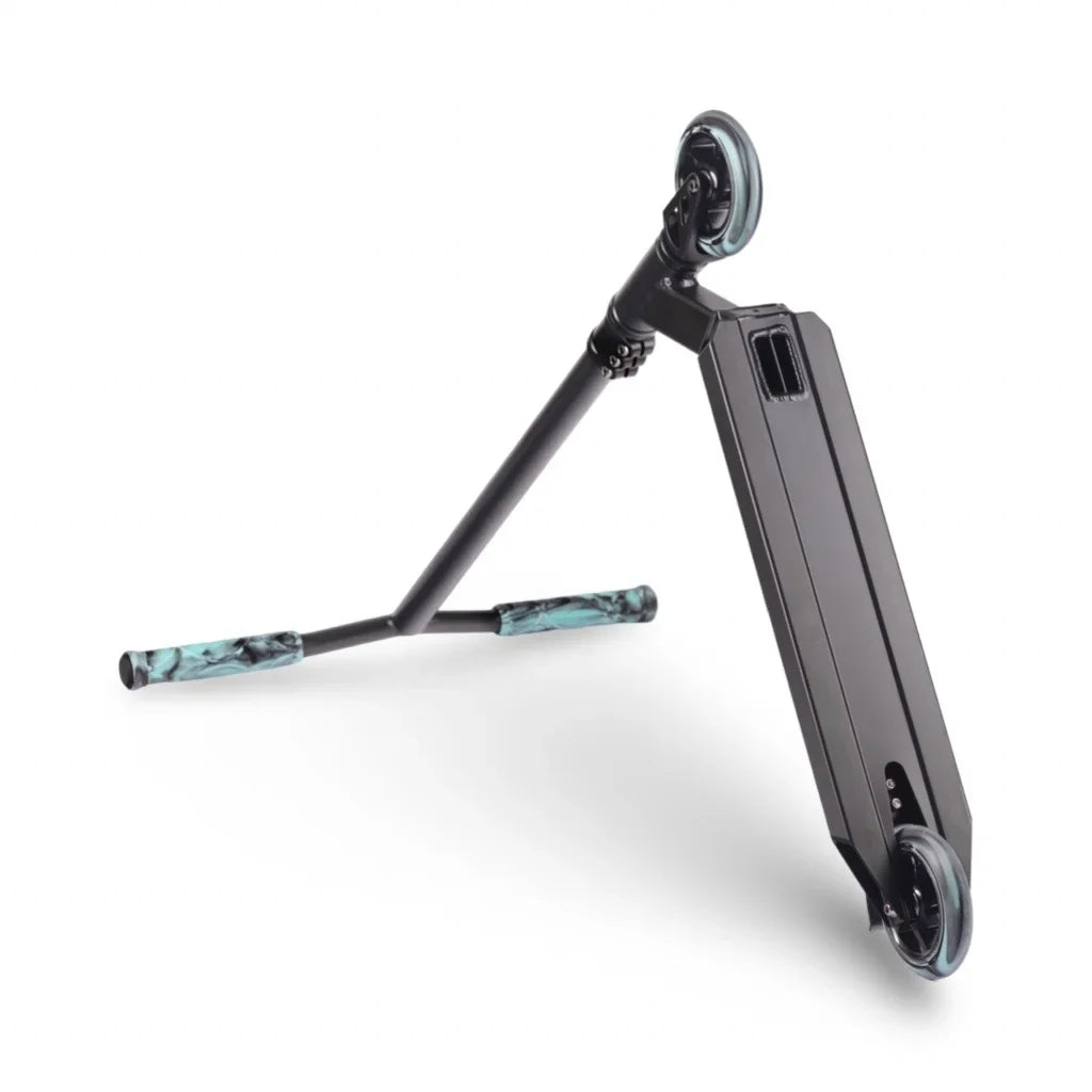 Skitt Stuntstep Impact Zwart - Mint 84cm