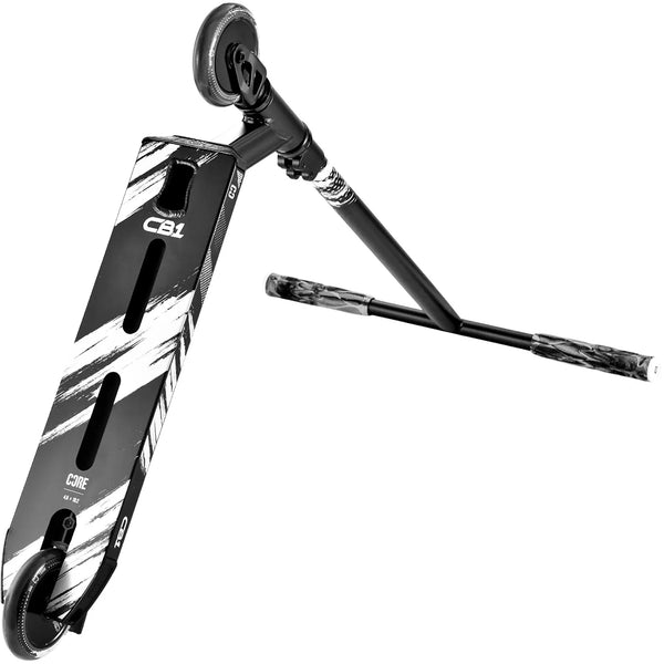 Core CB1 Stuntstep Zwart 80cm