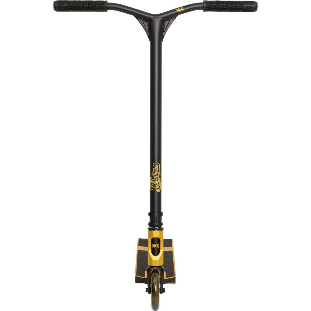 NKD Stuntstep Nitro Goud / Zwart 82cm