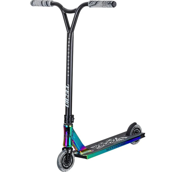 NKD Diesel Stuntstep Zwart Neochrome