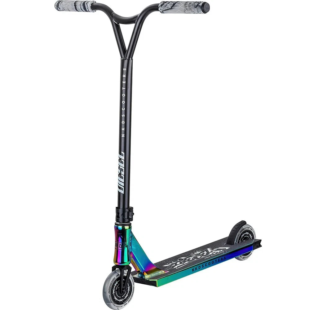 NKD Diesel Stuntstep Zwart Neochrome