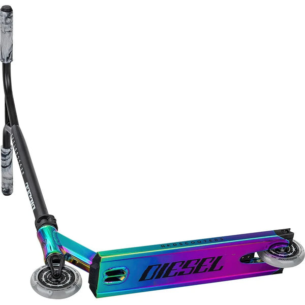 NKD Diesel Stuntstep Zwart Neochrome