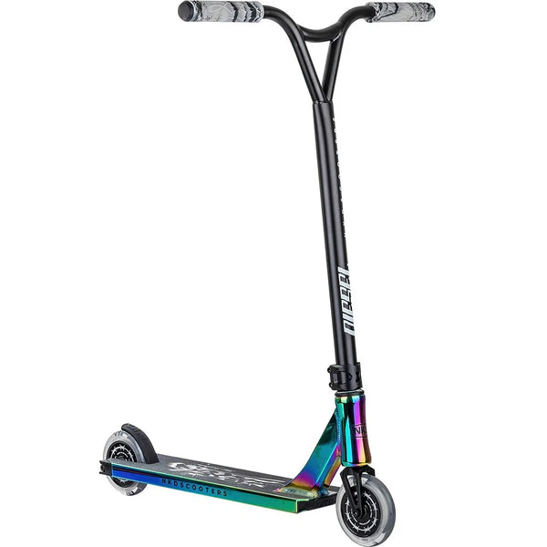 NKD Diesel Stuntstep Zwart Neochrome