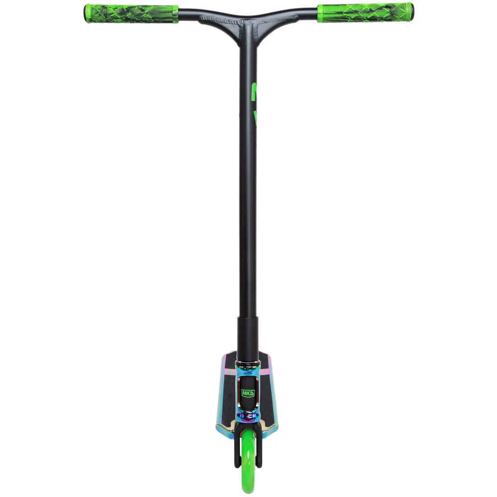 NKD Fuel Stuntstep Neochrome Zwart 84cm