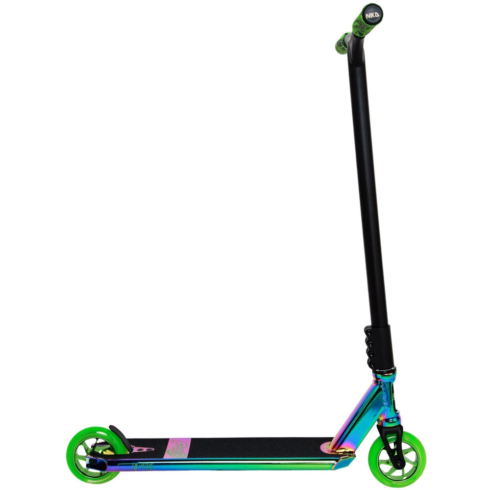 NKD Fuel Stuntstep Neochrome Zwart 84cm