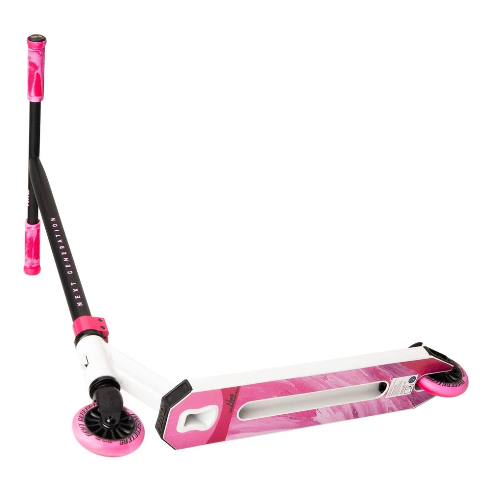 NKD Next Generation 2025 V2 Stuntstep 82cm / 79.5 cm Zwart Roze