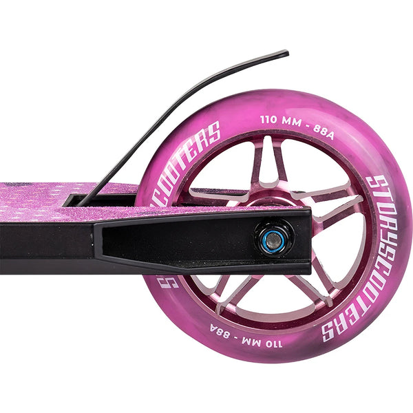 Story High Roller Stuntstep Roze Zwart 84cm