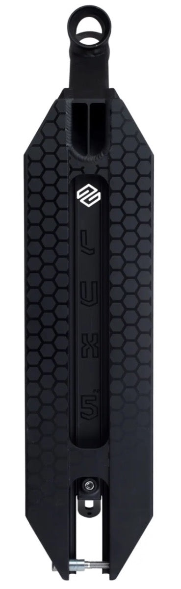 Striker Lux Five 490 Deck Black