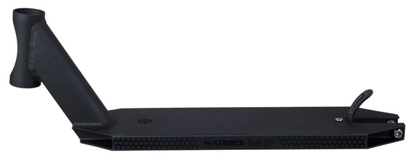 Striker Lux Five 470 Deck Black