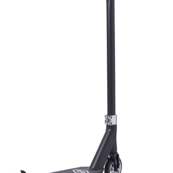 Striker Lux Scooter Black Chrome