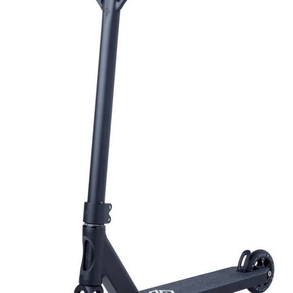 Striker Lux Youth Scooter Black
