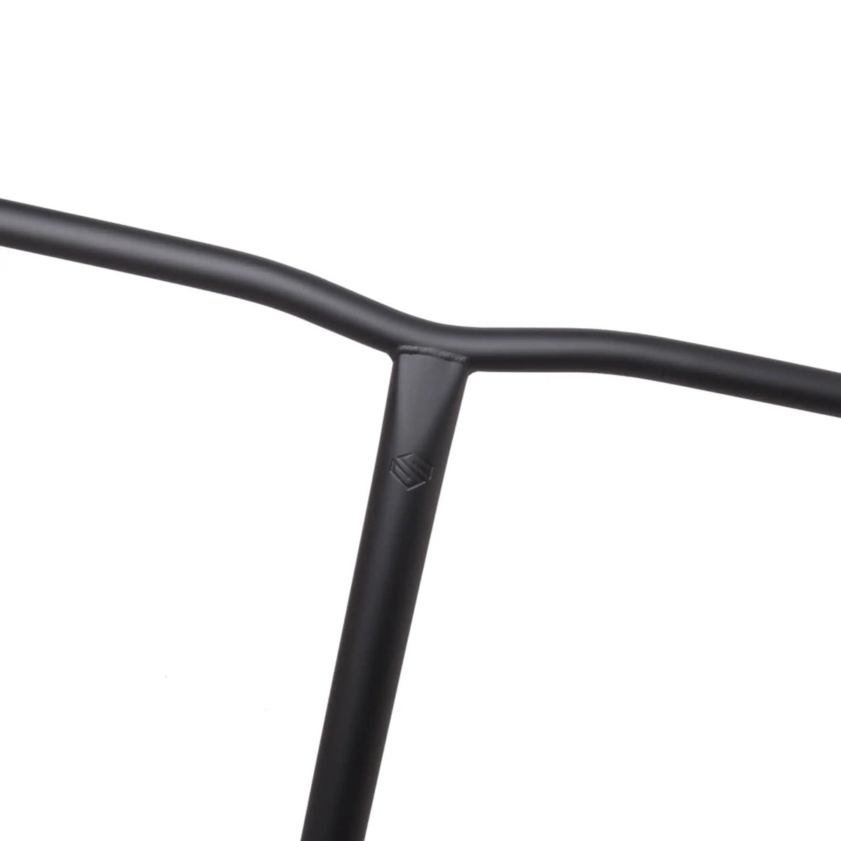 Striker Steeltanium Bend 600 Bars Black