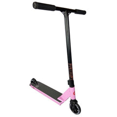 District Titus Stuntstep Roze Zwart 82,5cm